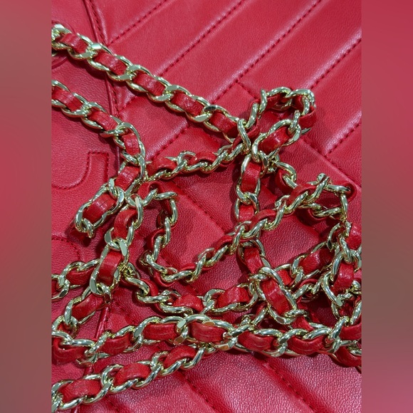 Tory Burch Alexa Convertible Shoulder Bag - Picture 13 of 13